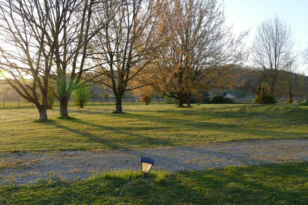 La Carreterie - Maison De Famille{S} Pineuilh Exteriör bild