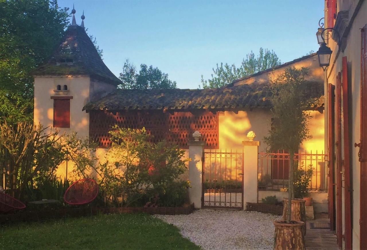 La Carreterie - Maison De Famille{S} Pineuilh Exteriör bild