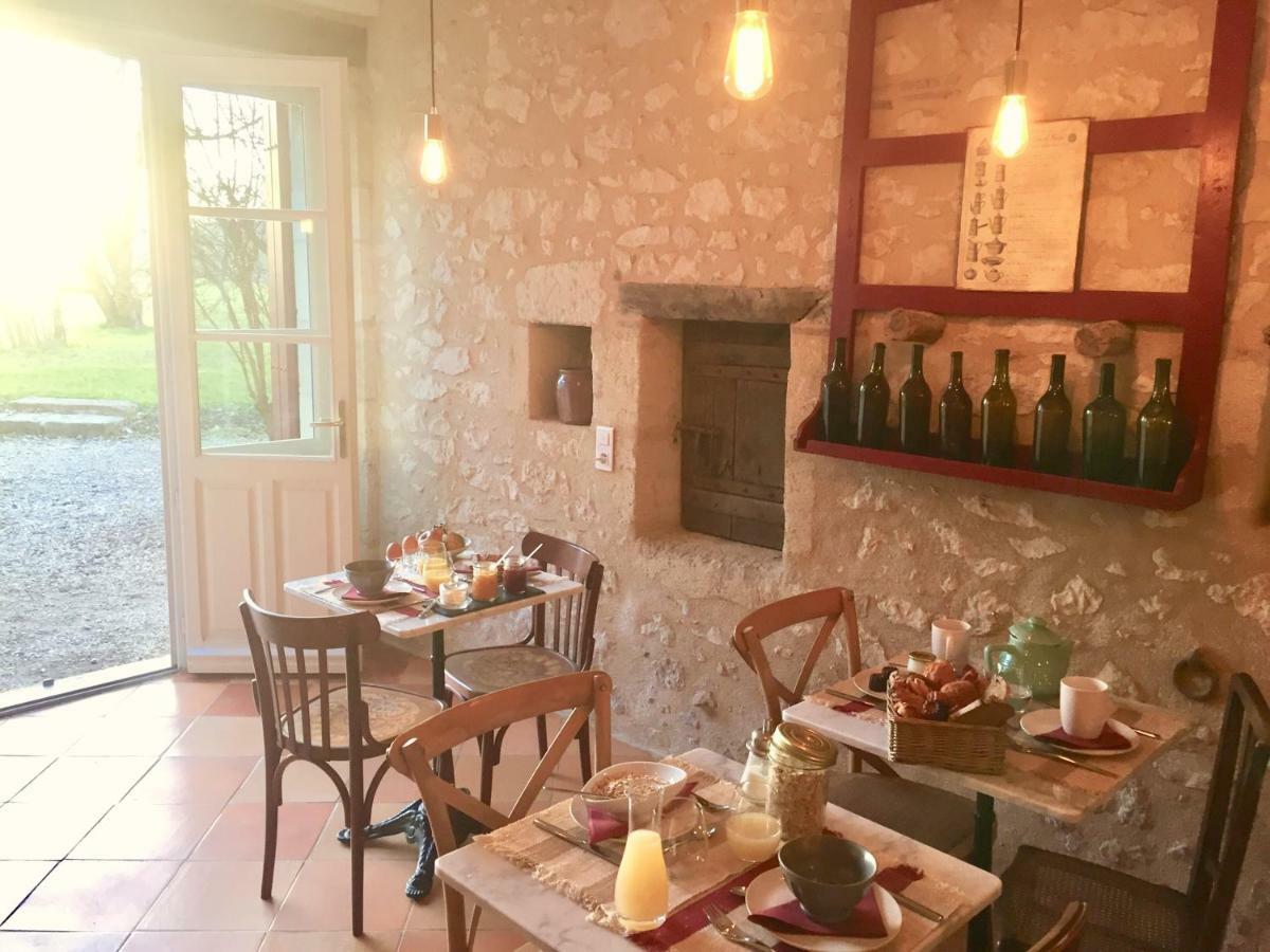 La Carreterie - Maison De Famille{S} Pineuilh Exteriör bild