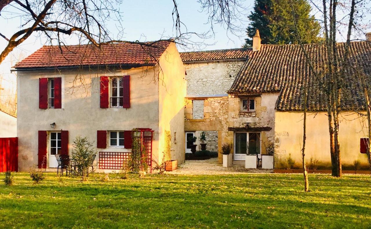 La Carreterie - Maison De Famille{S} Pineuilh Exteriör bild